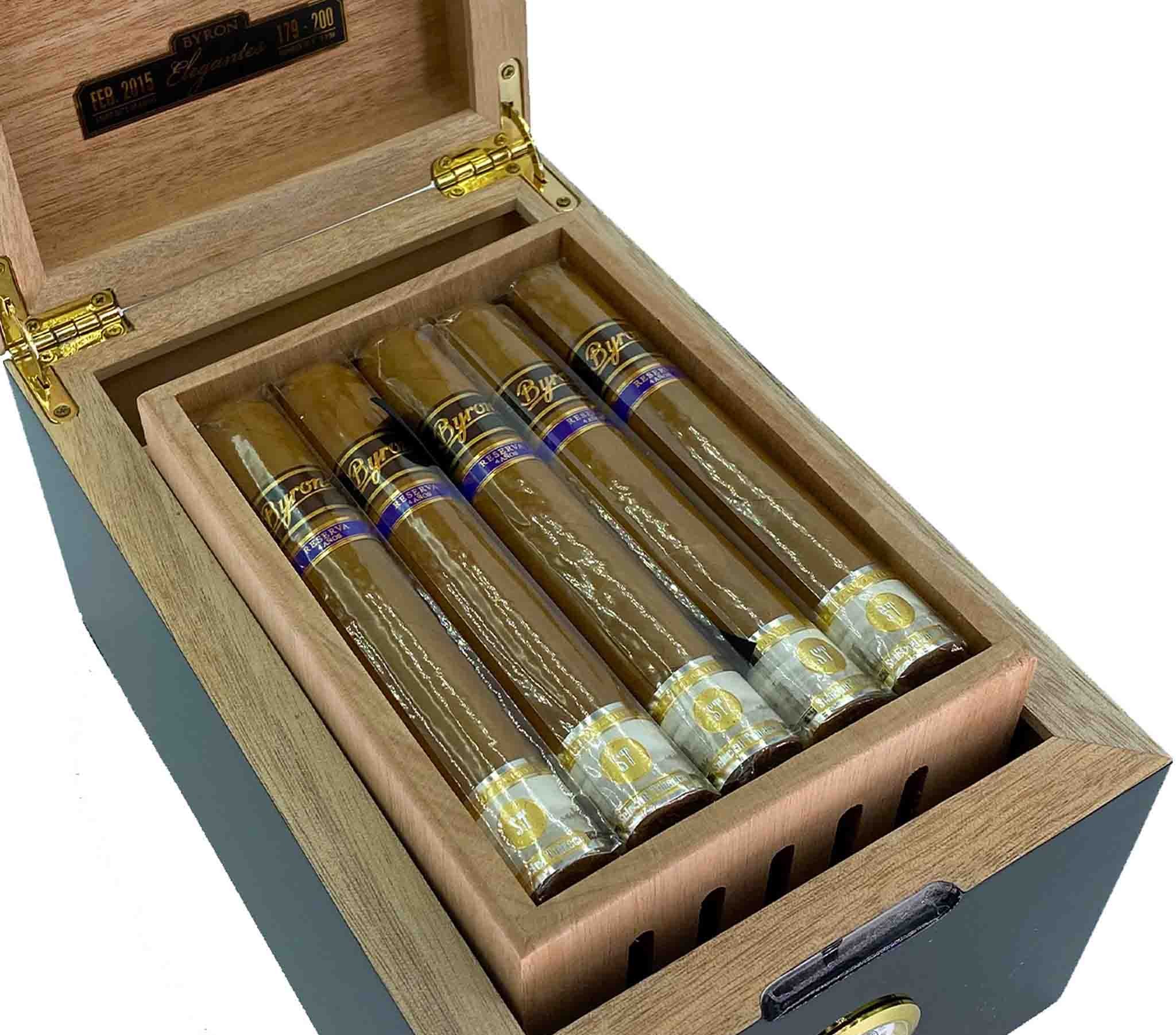 Byron Reserva 4 Años luxury white lacquered humidor presentation box